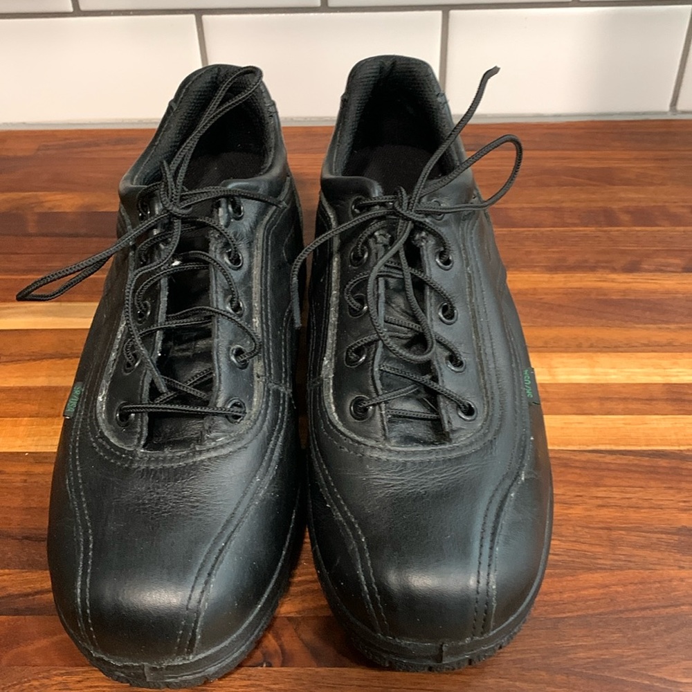 Women’s Thorogood 9 1/2 Double Track Oxford Soft Street Shoes